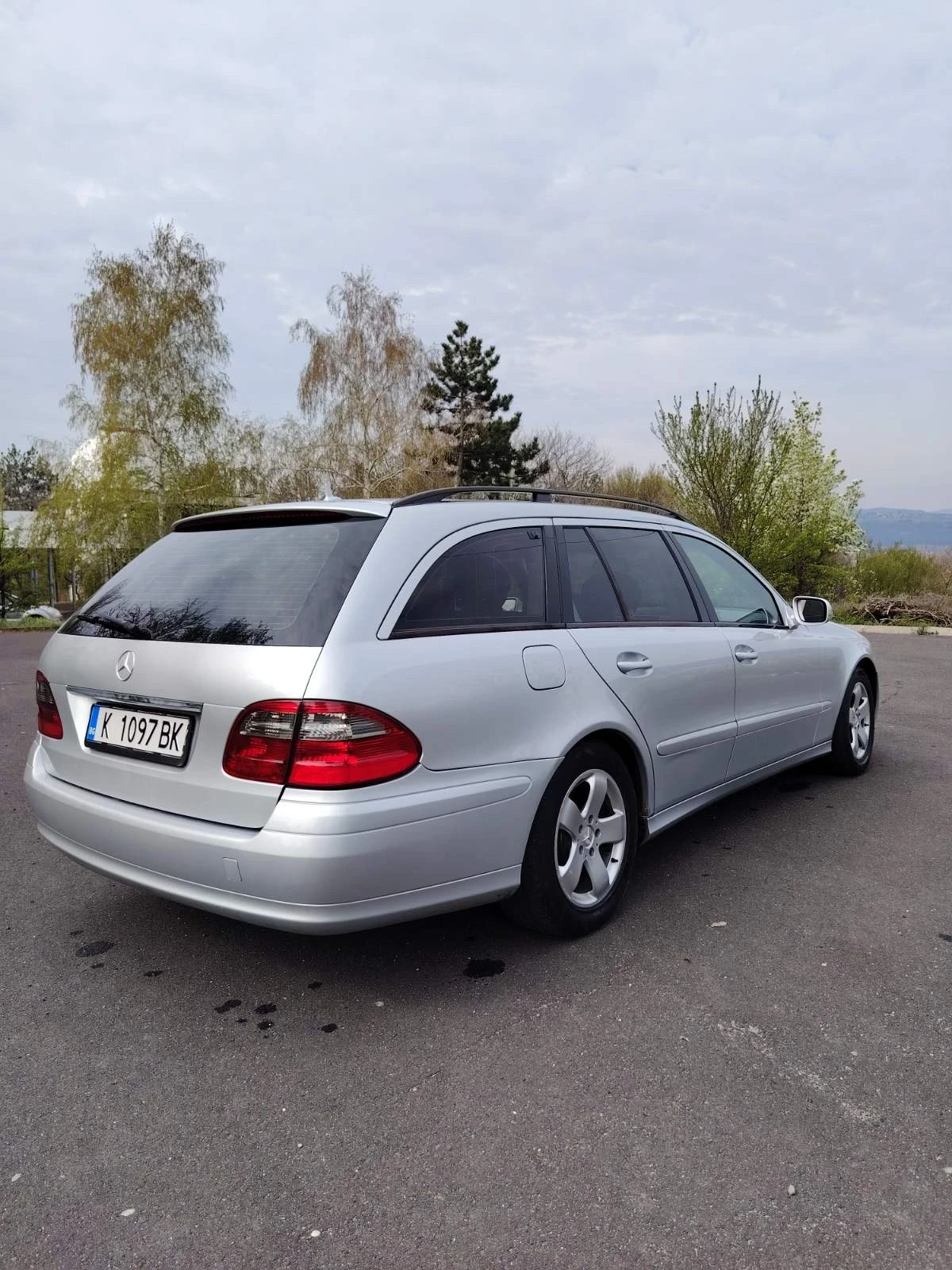 Mercedes-Benz E 220, снимка 6 - Автомобили и джипове - 54218560