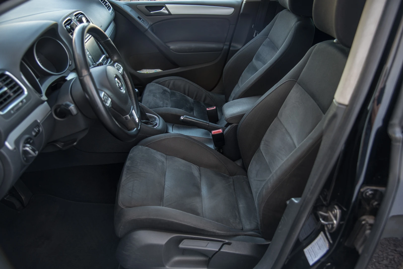 VW Golf, снимка 10 - Автомобили и джипове - 54323846