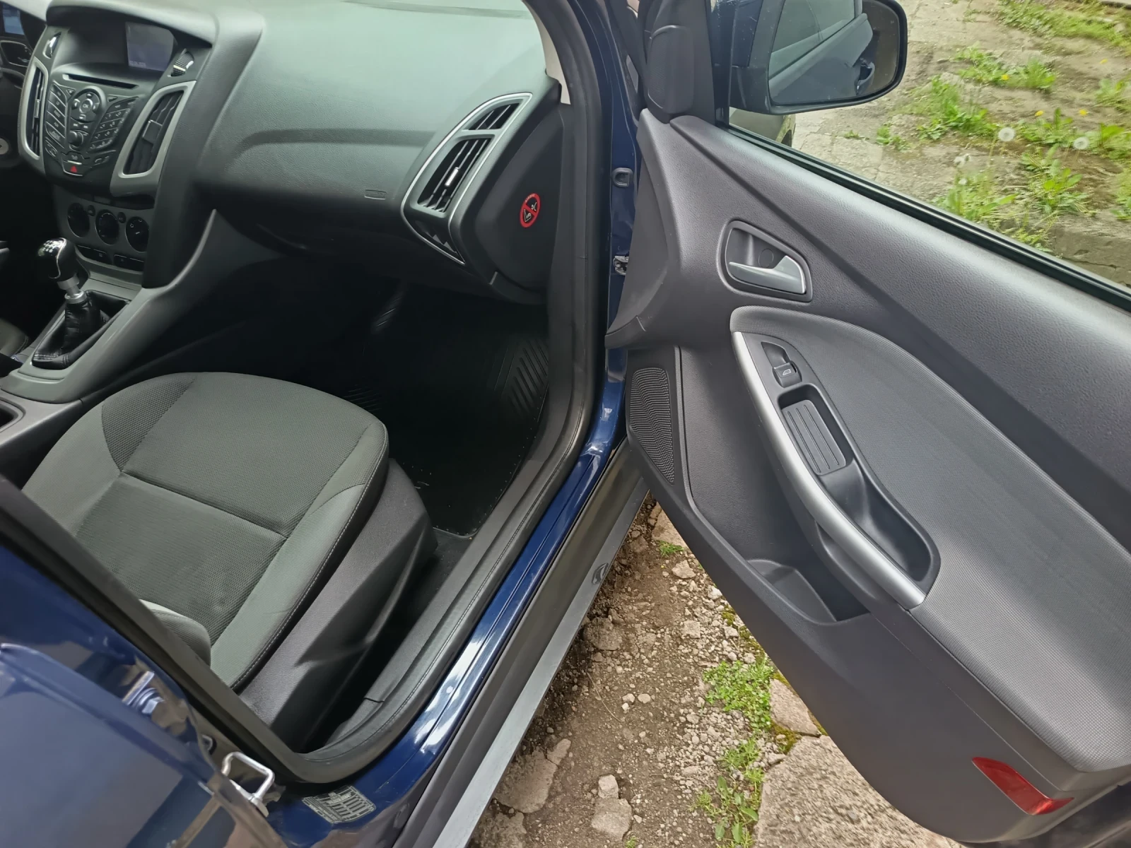 Ford Focus 1.6, снимка 8 - Автомобили и джипове - 54389170