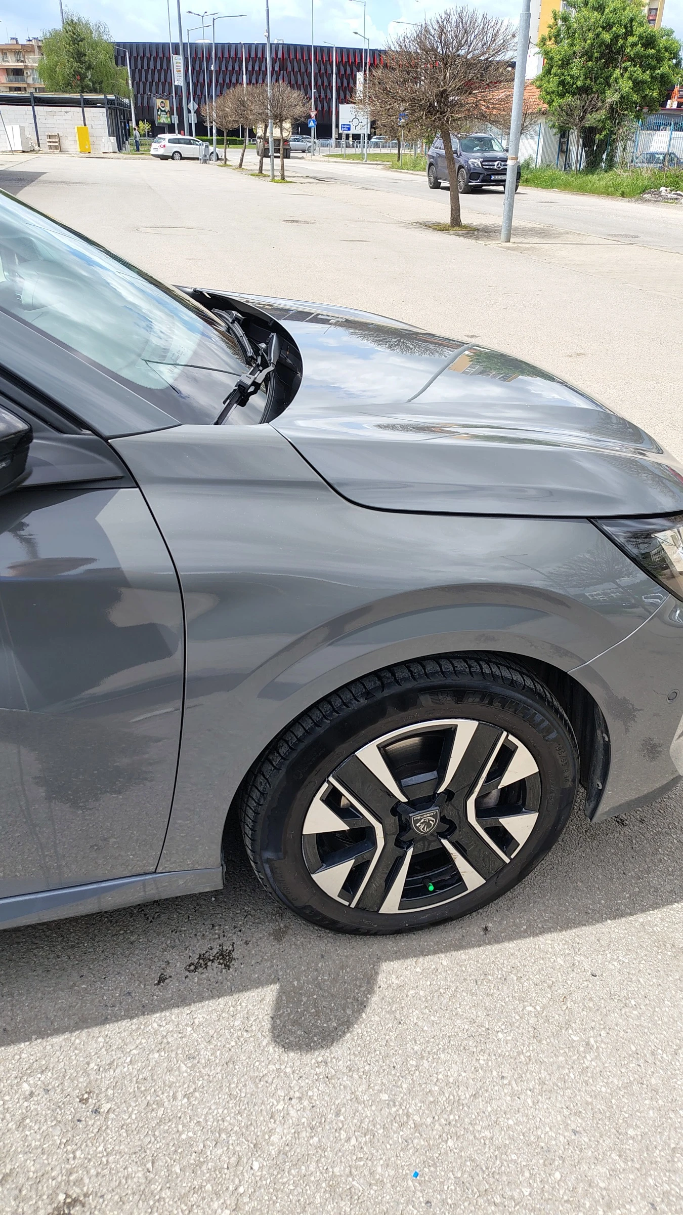 Peugeot 208 1.2 Allure, снимка 4 - Автомобили и джипове - 54503708