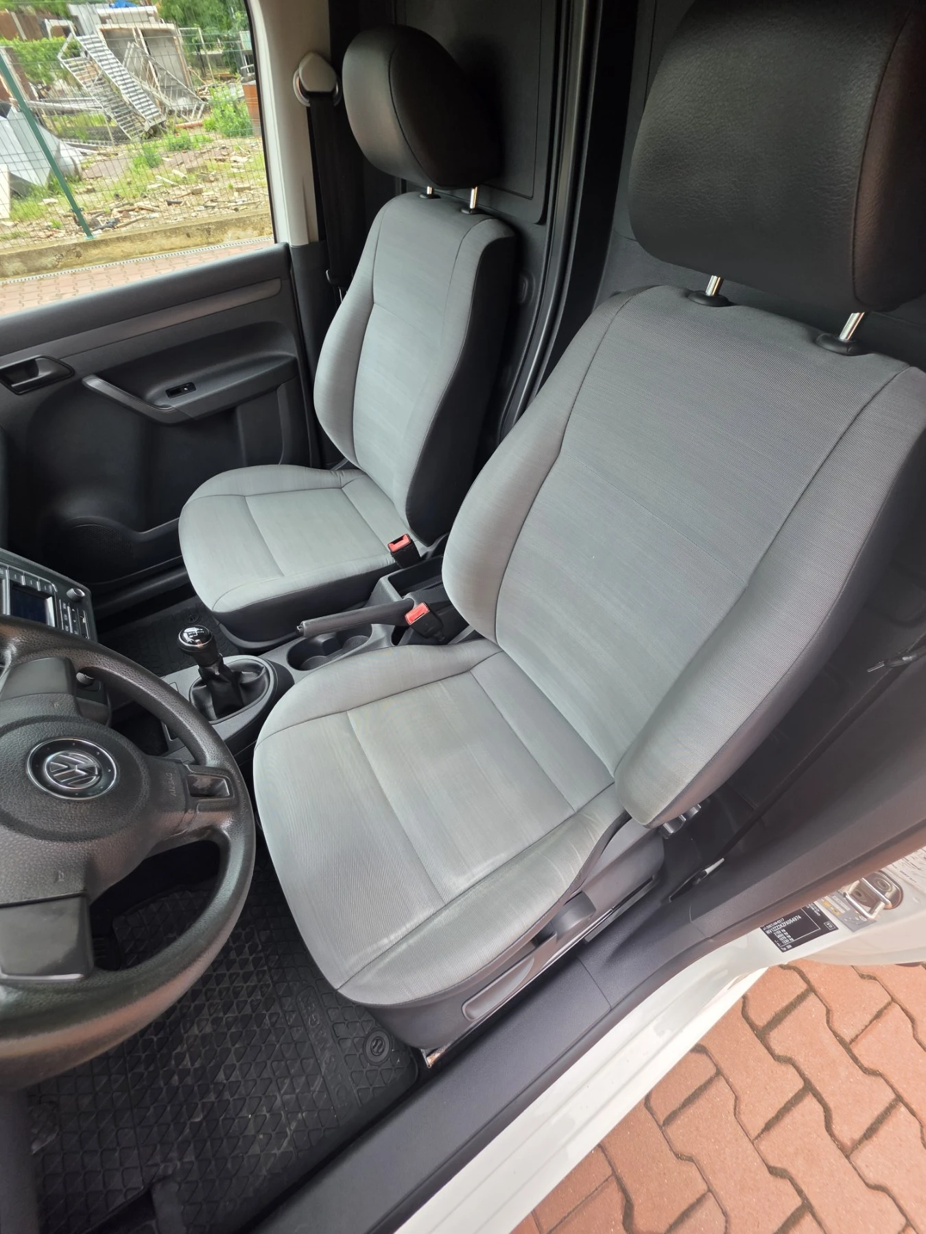 VW Caddy, снимка 12 - Автомобили и джипове - 54658215
