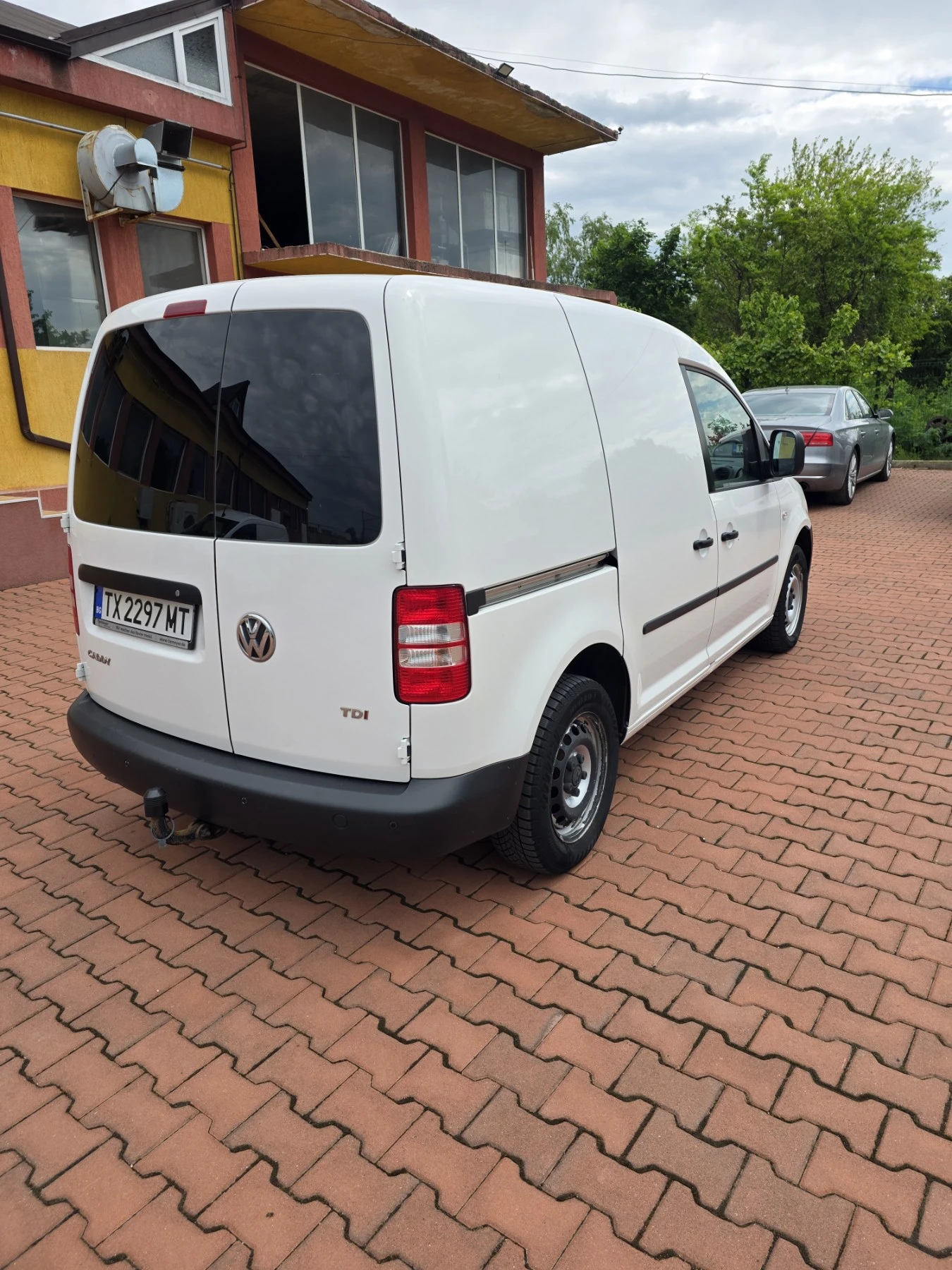 VW Caddy, снимка 5 - Автомобили и джипове - 54658215