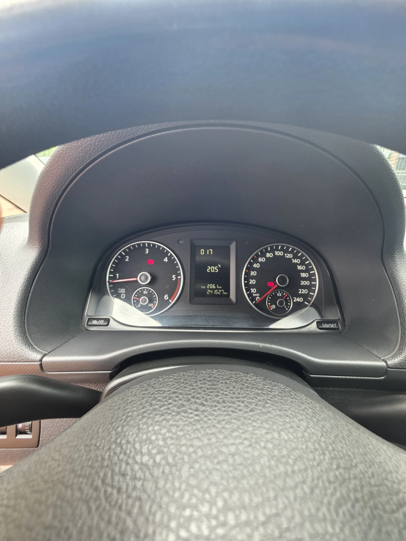 VW Caddy, снимка 15 - Автомобили и джипове - 54658215