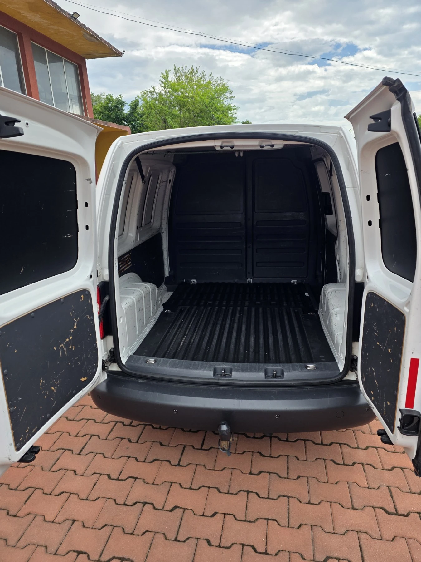 VW Caddy, снимка 7 - Автомобили и джипове - 54658215