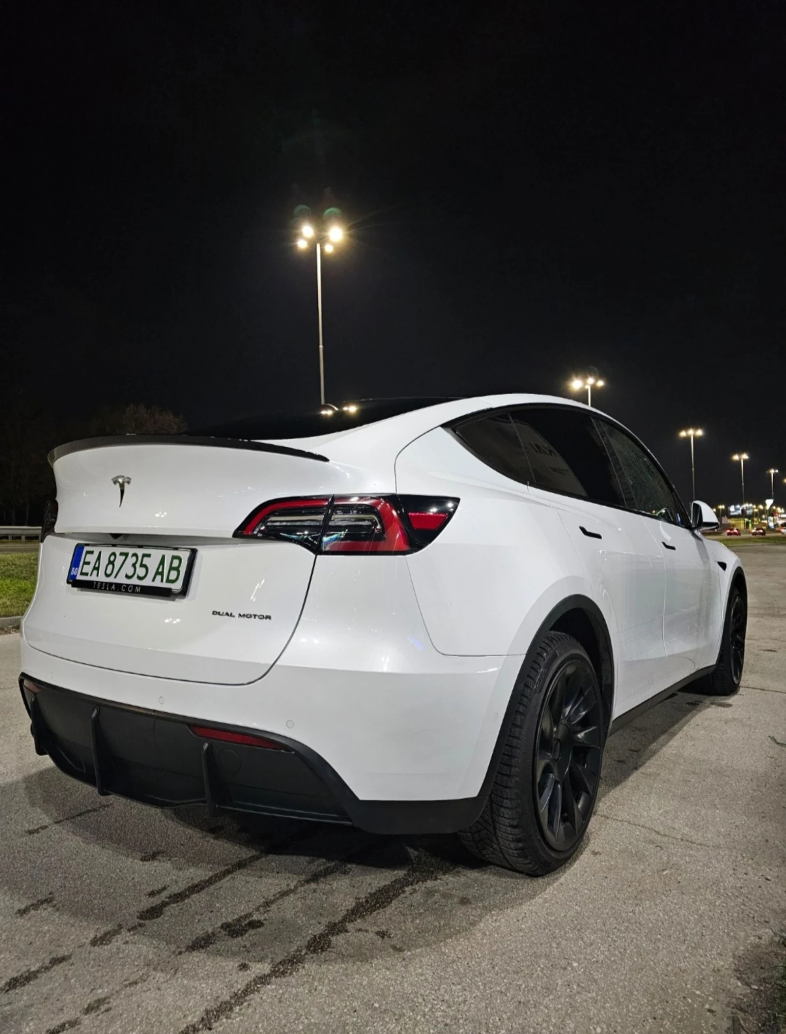 Tesla Model Y Long Range Dual Motor, снимка 2 - Автомобили и джипове - 54978463