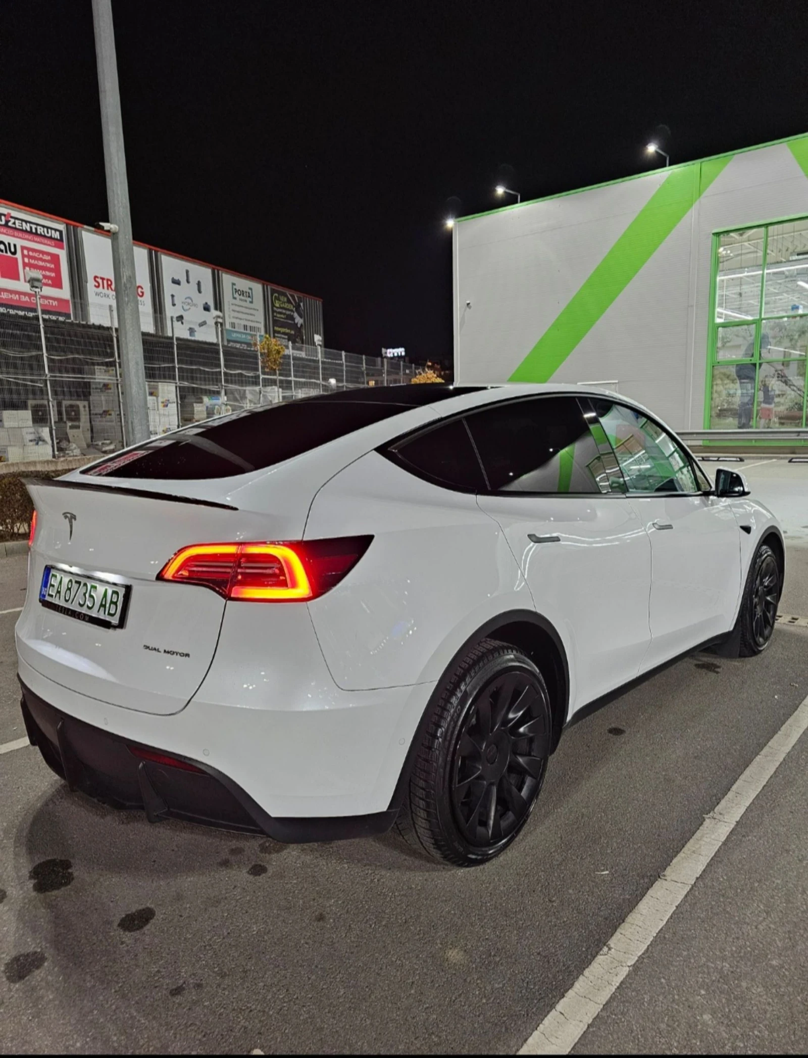 Tesla Model Y Long Range Dual Motor, снимка 6 - Автомобили и джипове - 54978463