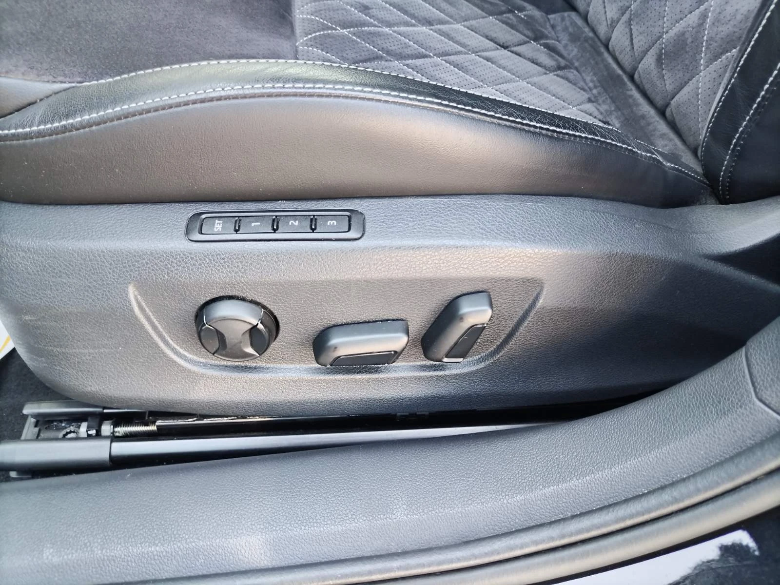 Skoda Superb 2.0TDI/ 190к.с., снимка 14 - Автомобили и джипове - 55102933
