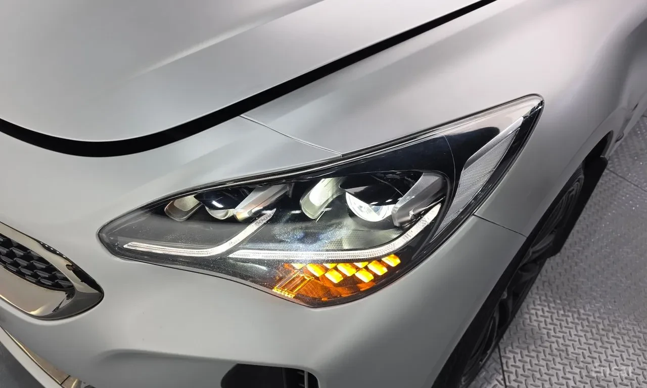 Kia Stinger 3.3 AWD MASTERS | HEADS UP | ОБДУХ | ФОЛИРАН, снимка 5 - Автомобили и джипове - 55238815