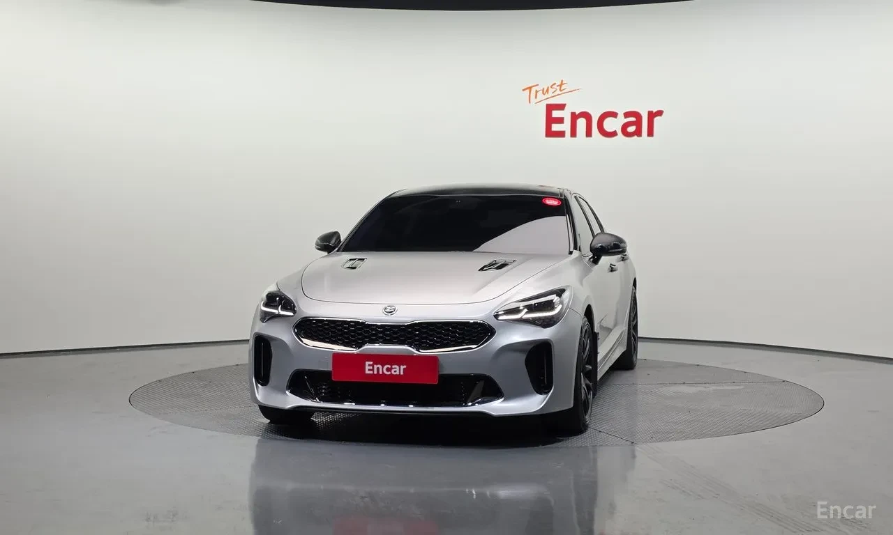 Kia Stinger 3.3 AWD MASTERS | HEADS UP | ОБДУХ | ФОЛИРАН, снимка 2 - Автомобили и джипове - 55238815