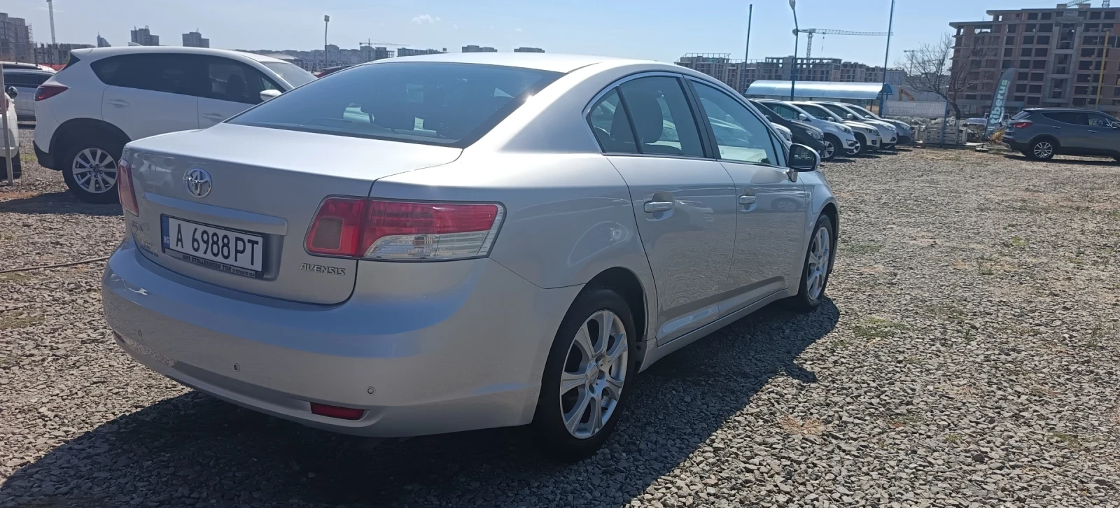 Toyota Avensis 1.6/132 * Седан * 141х.км * Обслужен , снимка 3 - Автомобили и джипове - 55935665