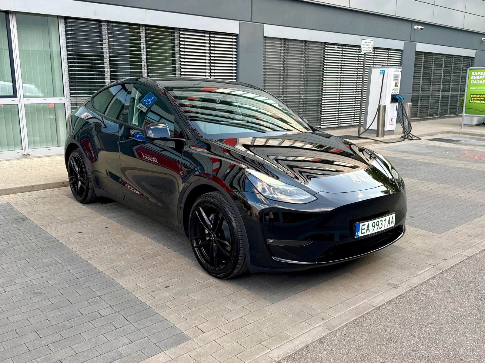 Tesla Model Y Long Range Dual Motor