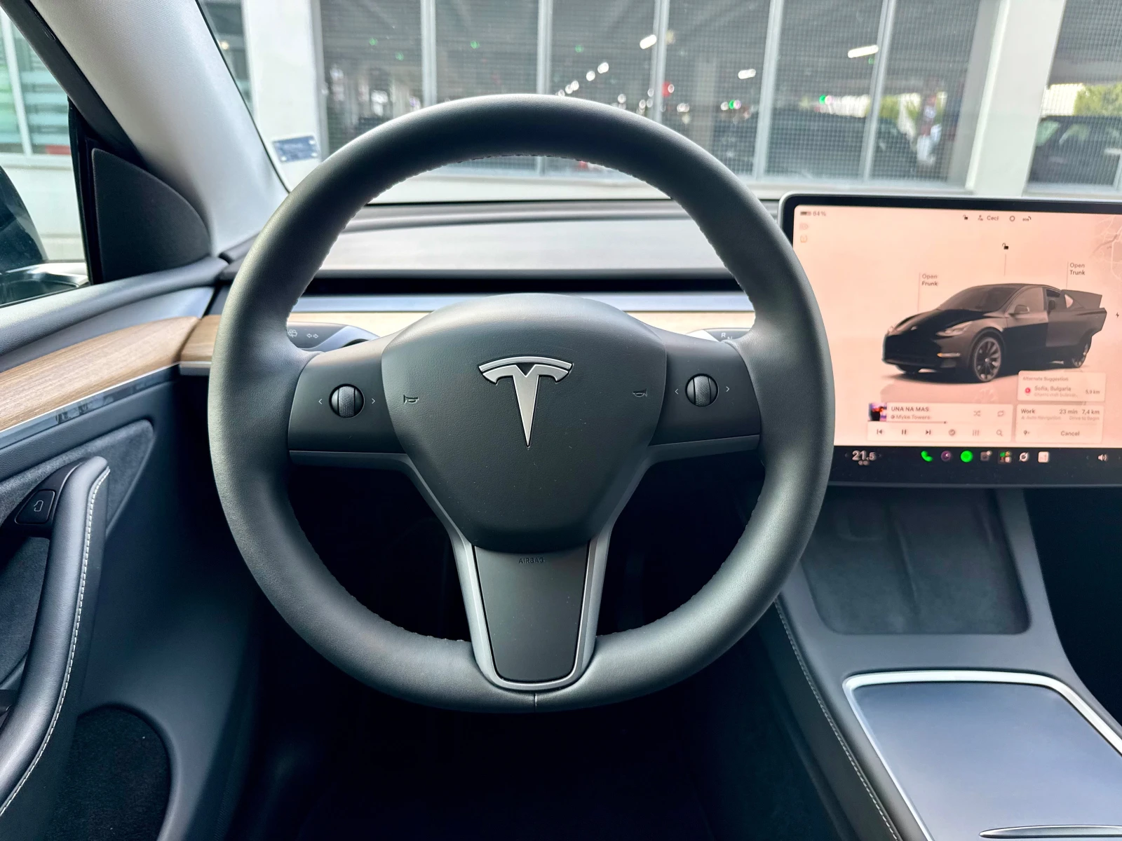 Tesla Model Y Long Range Dual Motor, снимка 8 - Автомобили и джипове - 56159715