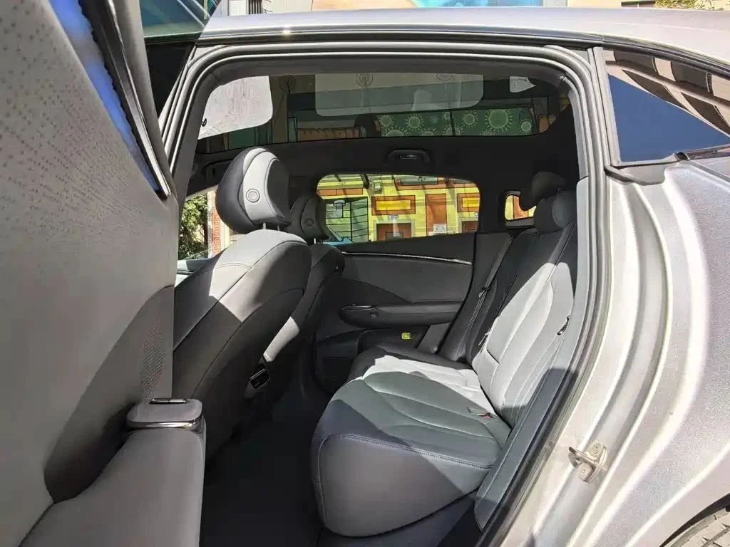 Xpeng G6, снимка 11 - Автомобили и джипове - 56711590