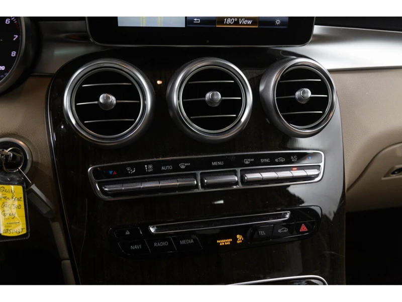 Mercedes-Benz GLC 300 4 Matic/AMG line/подгрев/360, снимка 14 - Автомобили и джипове - 52317813