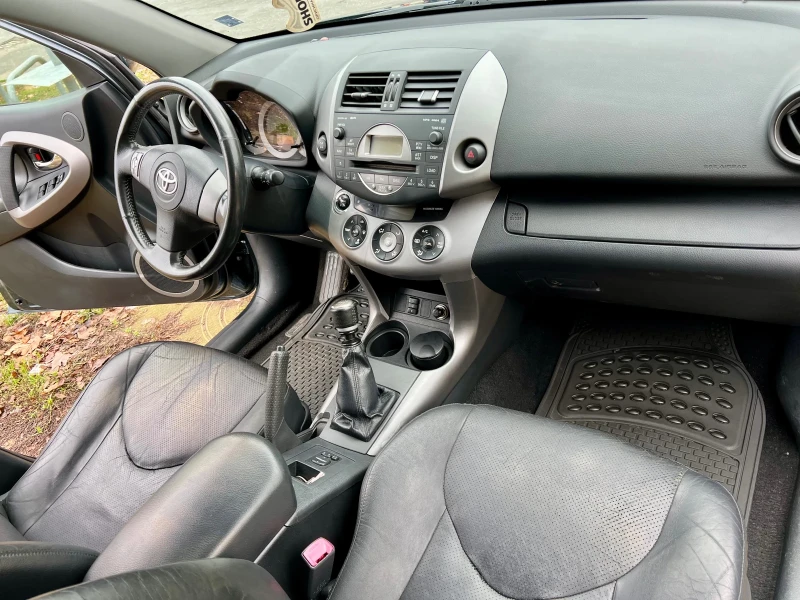 Toyota Rav4, снимка 13 - Автомобили и джипове - 52431528