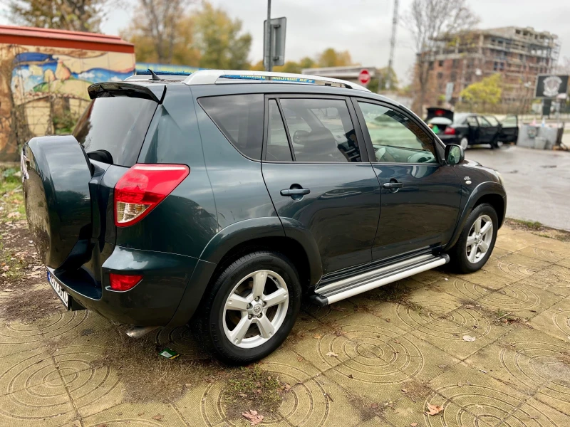 Toyota Rav4, снимка 10 - Автомобили и джипове - 52431528