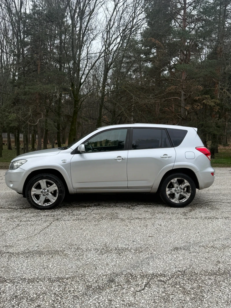 Toyota Rav4, снимка 4 - Автомобили и джипове - 52678120