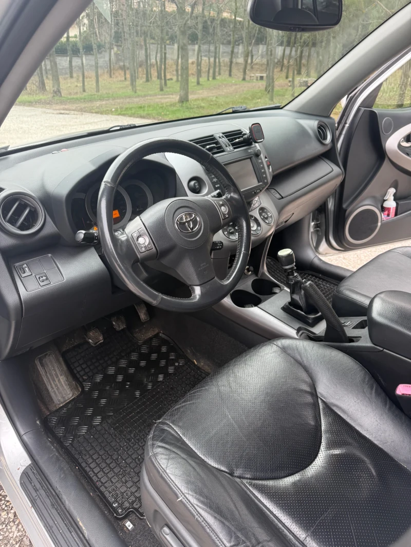 Toyota Rav4, снимка 8 - Автомобили и джипове - 52678120