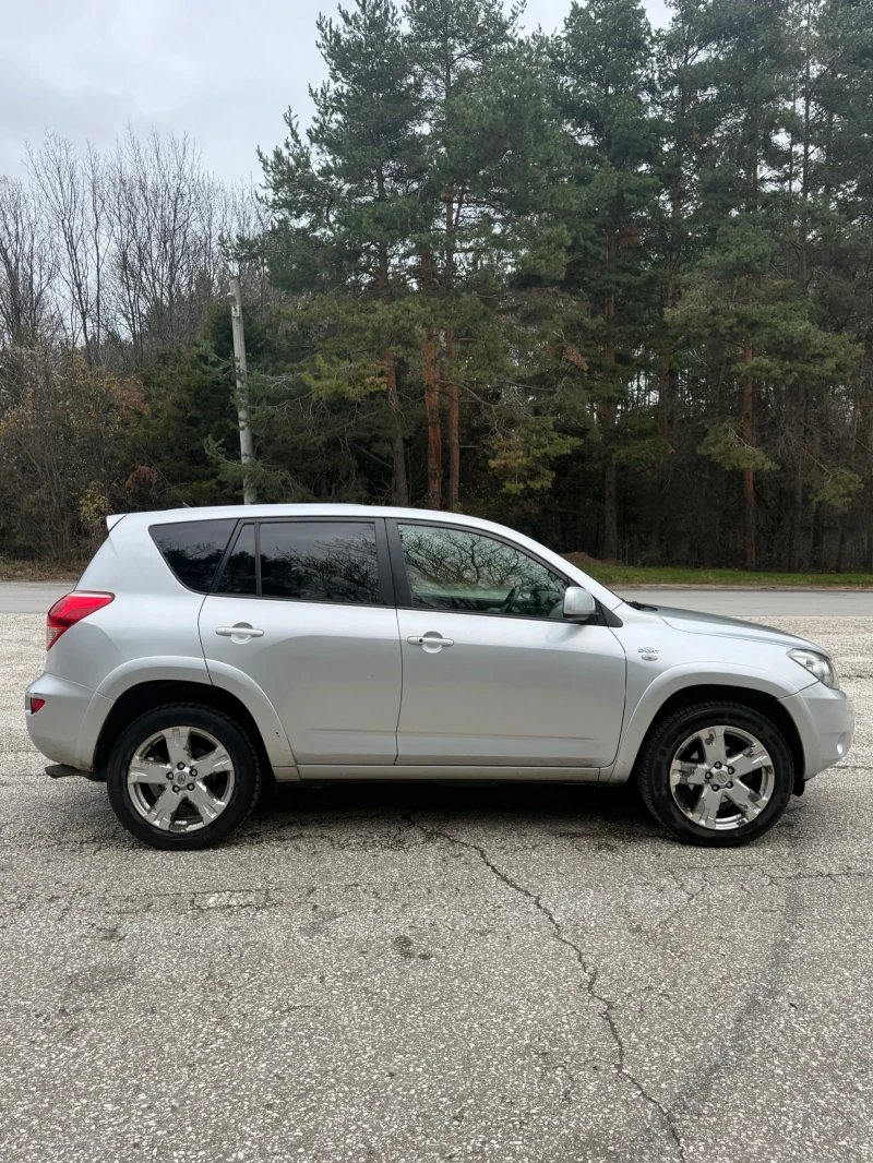 Toyota Rav4, снимка 6 - Автомобили и джипове - 52678120