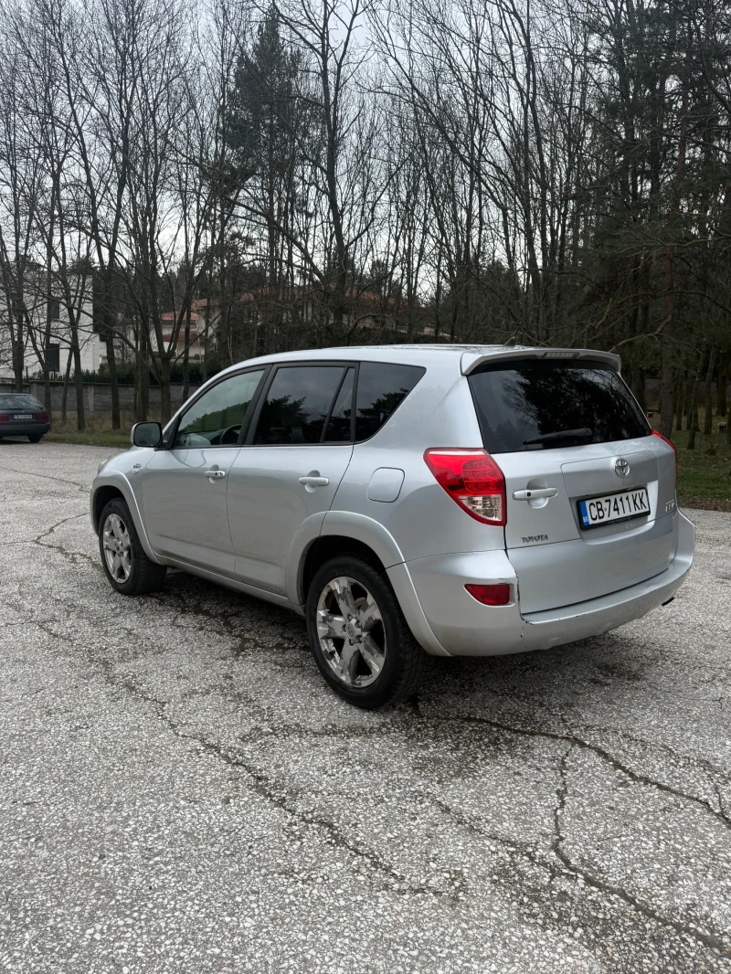 Toyota Rav4, снимка 5 - Автомобили и джипове - 52678120