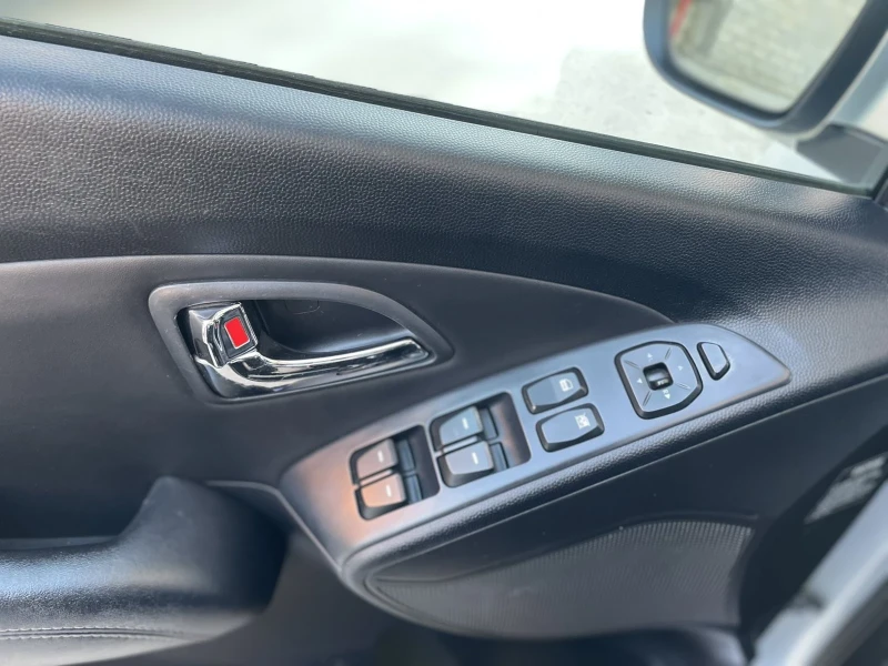 Hyundai IX55 2.0CRDI 4x4 , снимка 15 - Автомобили и джипове - 52762600