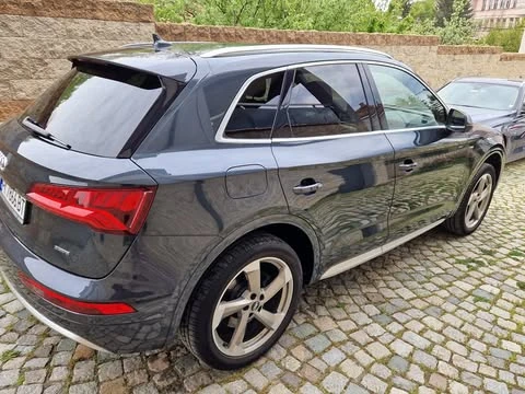 Audi Q5 tdi quattro s line, снимка 3 - Автомобили и джипове - 49123935