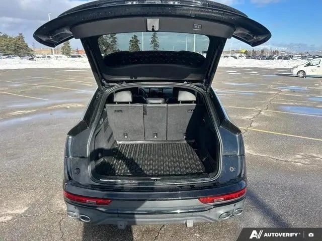 Audi SQ5 * Technik * ДИСТРОНИК * 360 * BLACK OPTIC, снимка 14 - Автомобили и джипове - 53448398