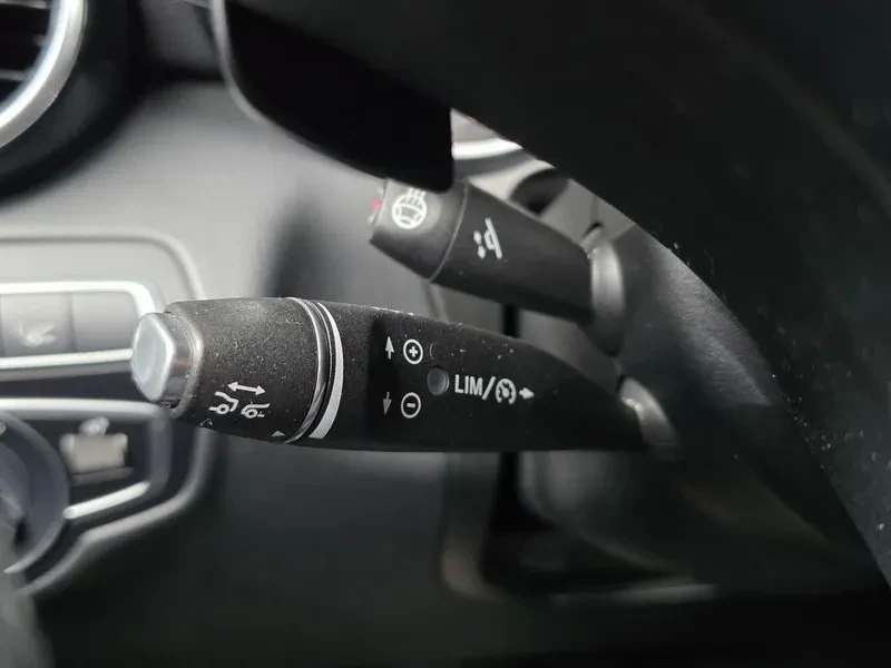 Mercedes-Benz GLC 350 PREMIUM 4MATIC* ПОДГРЕВ* НАВИГАЦИЯ* 360* HEAD UP* , снимка 14 - Автомобили и джипове - 56705547