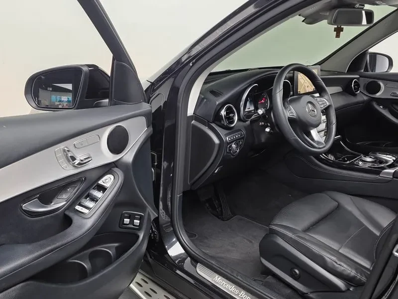 Mercedes-Benz GLC 350 PREMIUM 4MATIC* ПОДГРЕВ* НАВИГАЦИЯ* 360* HEAD UP* , снимка 10 - Автомобили и джипове - 56705547