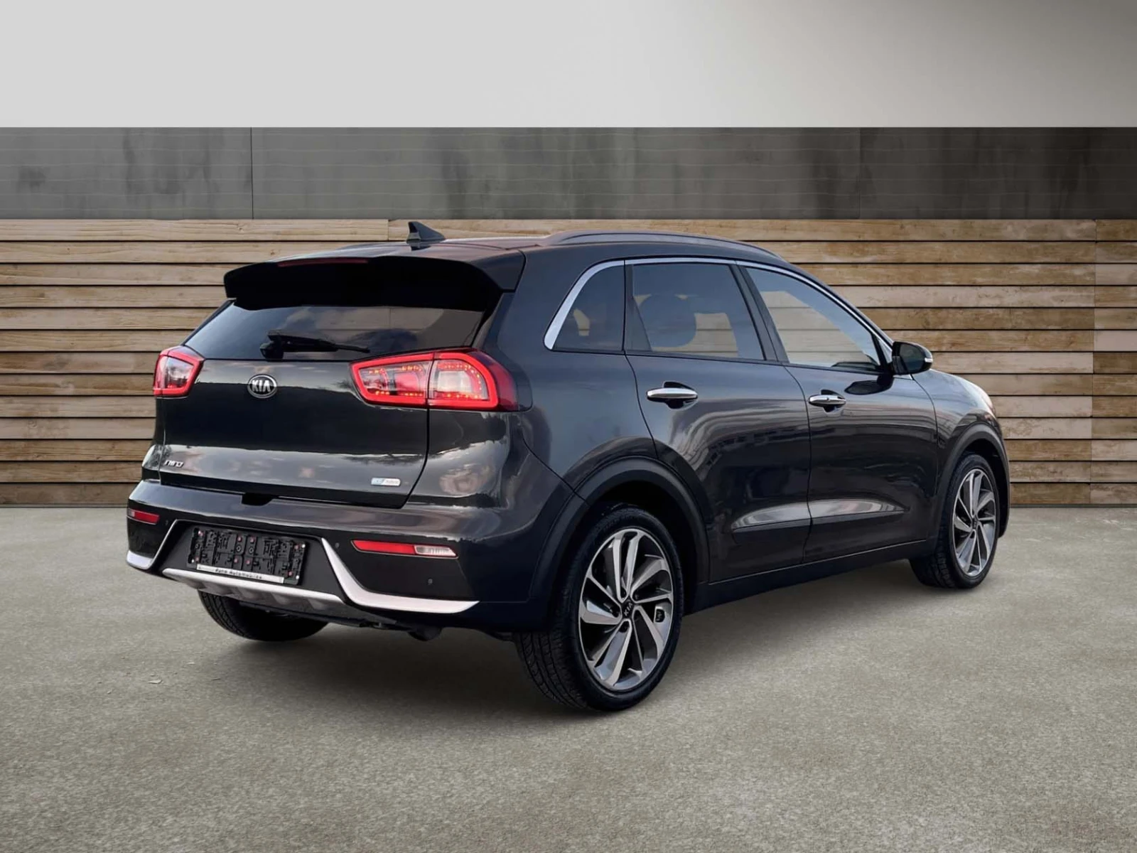 Kia Niro 1.6GDi HEV Energy ГАРАНТИРАНИ 145000km ОБСЛУЖЕН  - изображение 6