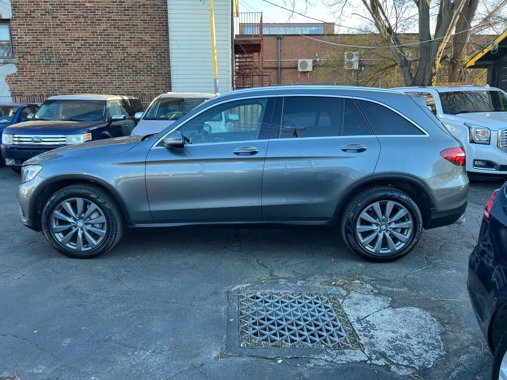 Mercedes-Benz GLC 300 4MATIC* LUXURY* HEAD-UP* АвтоКредит(ЦЕНА ДО БГ) - изображение 4