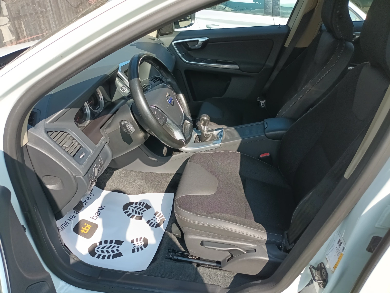 Volvo XC60 2.0D/D4/NAVI, снимка 6 - Автомобили и джипове - 53733798