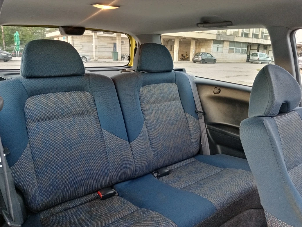 Honda Hr-v 1.6i KLIMA 4Х4, снимка 11 - Автомобили и джипове - 54349342