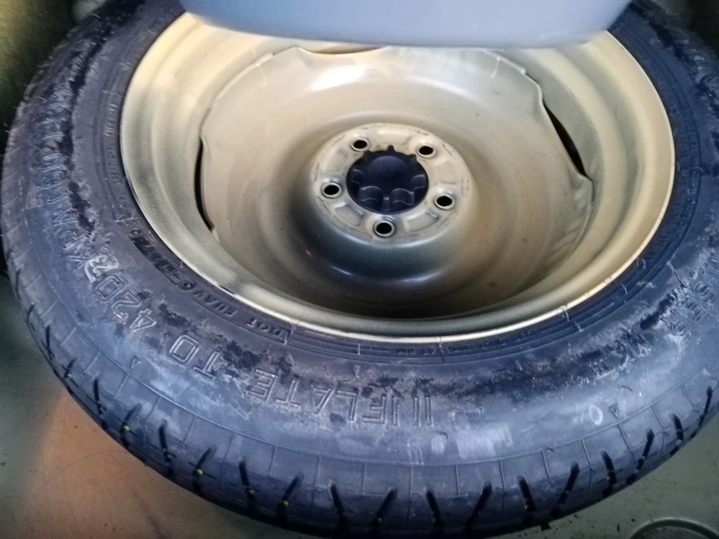 Honda Hr-v 1.6i KLIMA 4Х4, снимка 16 - Автомобили и джипове - 54349342