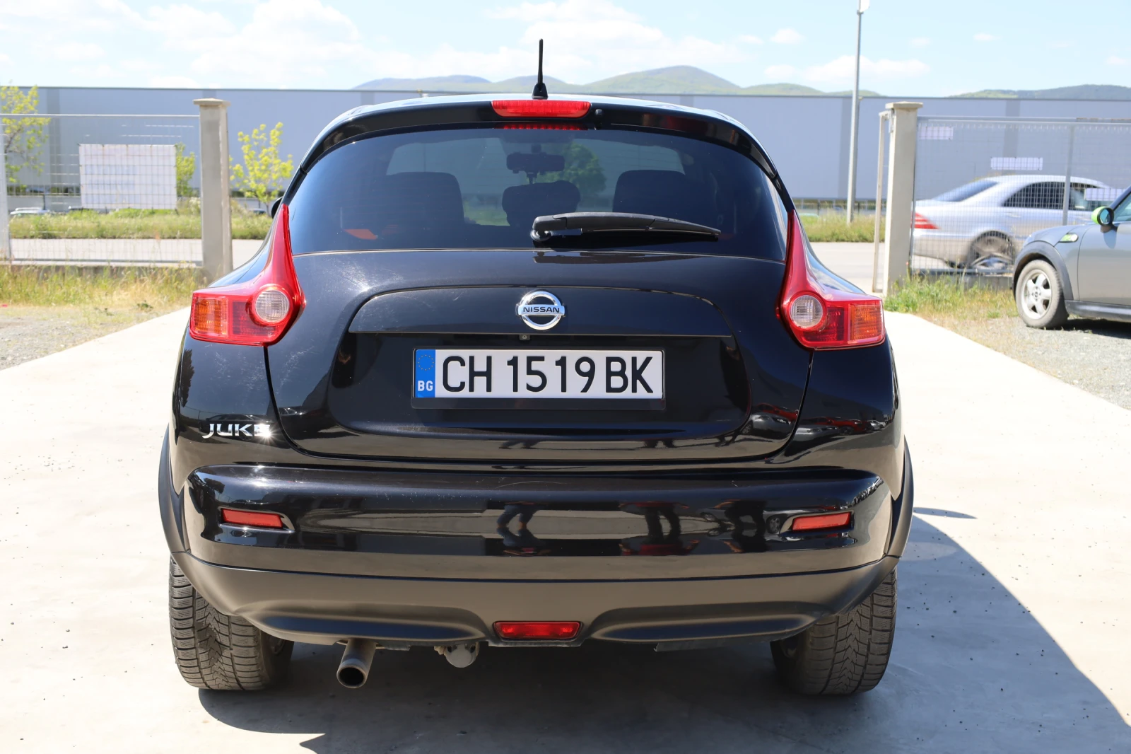 Nissan Juke 1.6 Бензин, снимка 2 - Автомобили и джипове - 54476432