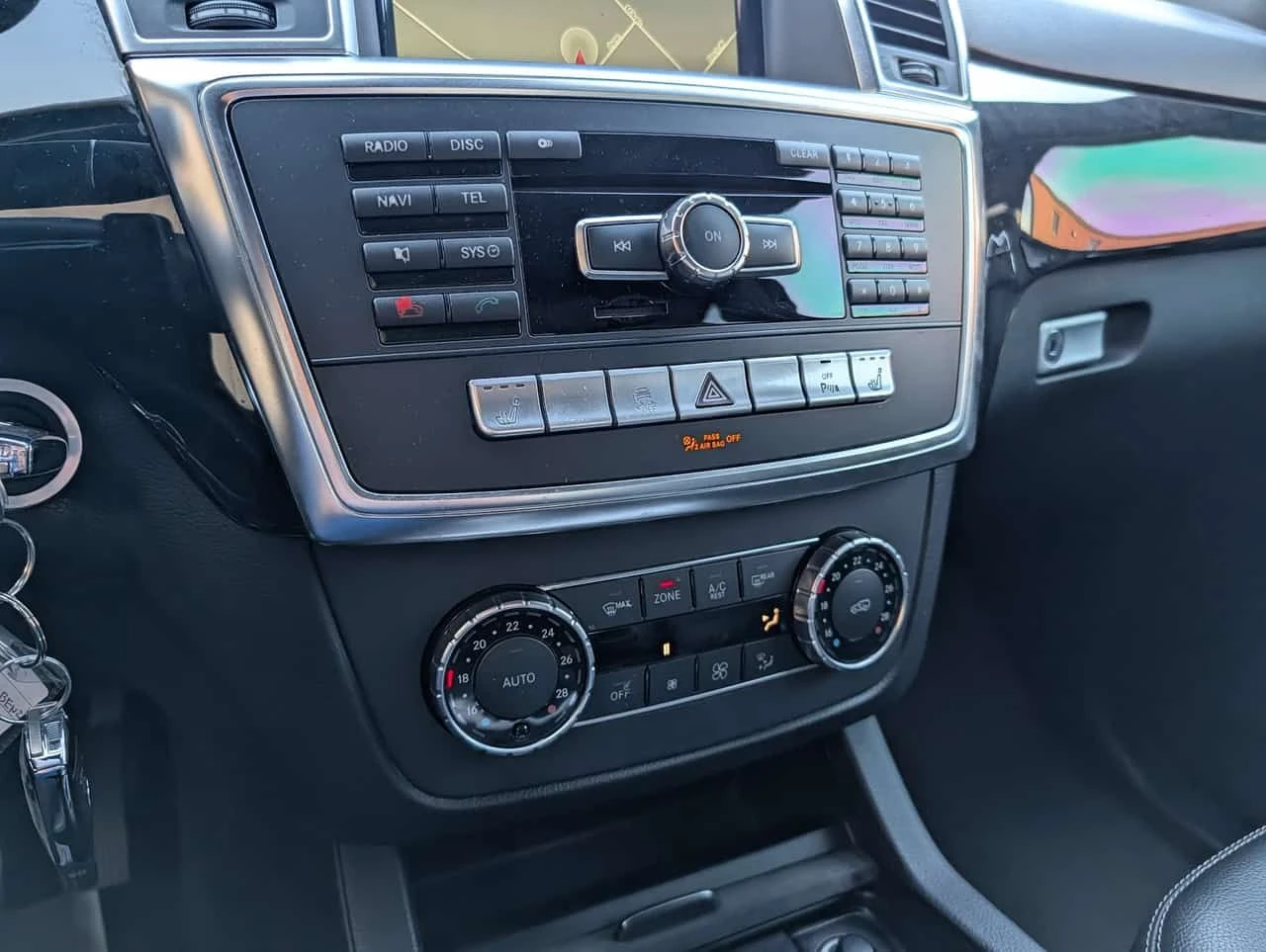 Mercedes-Benz ML 350 * BlueTEC * HARMAN/KARDON* PANORAMA* , снимка 8 - Автомобили и джипове - 54580733