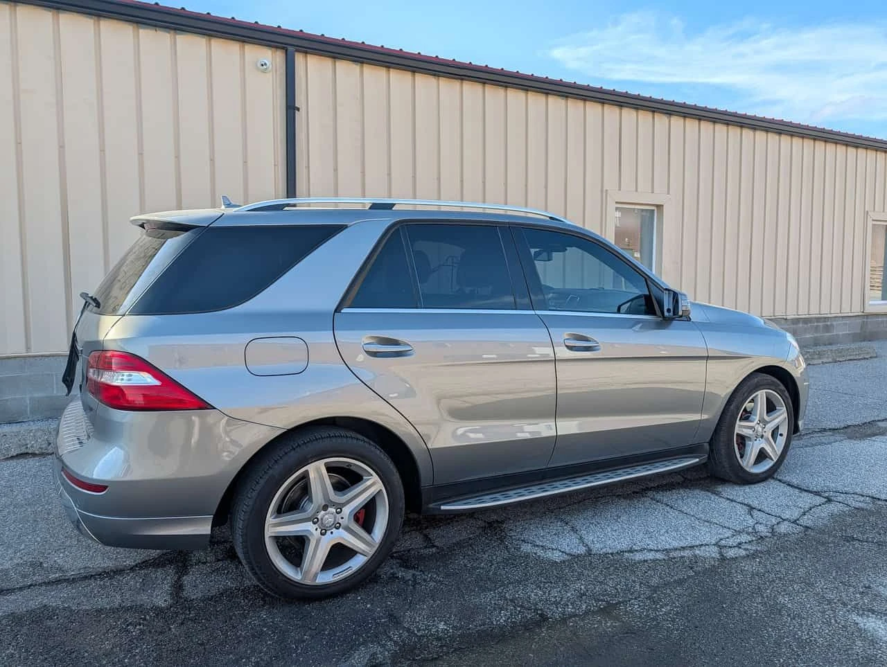 Mercedes-Benz ML 350 * BlueTEC * HARMAN/KARDON* PANORAMA* , снимка 3 - Автомобили и джипове - 54580733