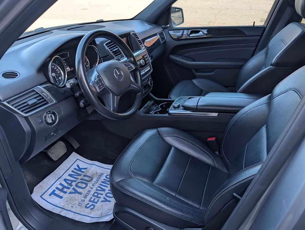 Mercedes-Benz ML 350 * BlueTEC * HARMAN/KARDON* PANORAMA* , снимка 4 - Автомобили и джипове - 54580733