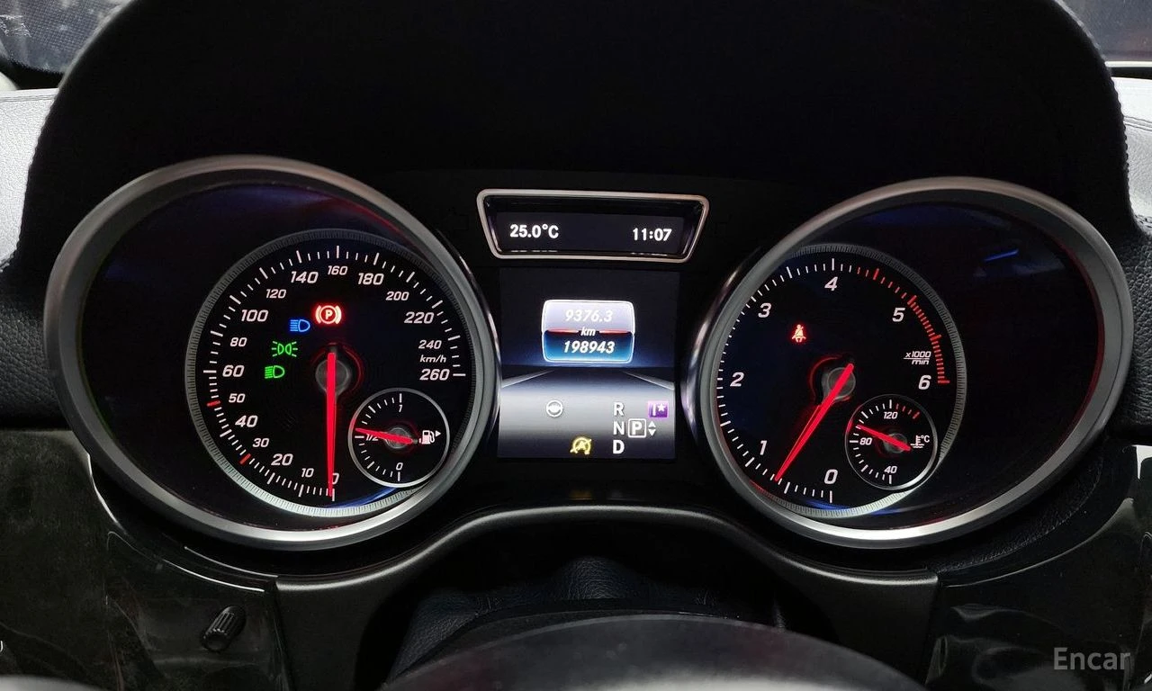 Mercedes-Benz GLS 350 d 4MATIC* AMG PACK* DISTRONIC* HARMAN KARDON* 360*, снимка 9 - Автомобили и джипове - 54778302