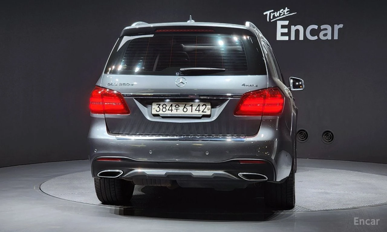 Mercedes-Benz GLS 350 d 4MATIC* AMG PACK* DISTRONIC* HARMAN KARDON* 360*, снимка 4 - Автомобили и джипове - 54778302