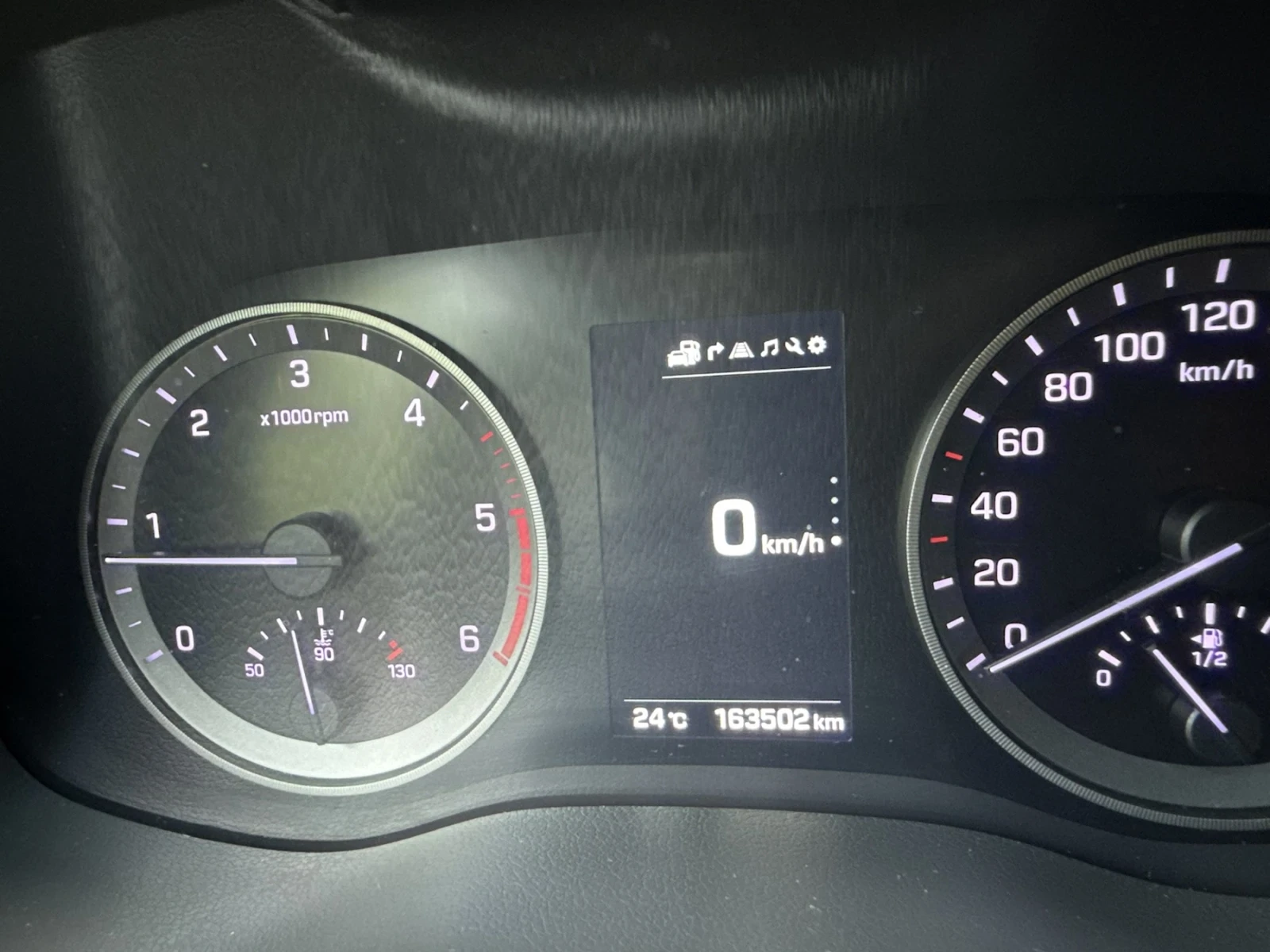 Hyundai Tucson, снимка 12 - Автомобили и джипове - 54918811