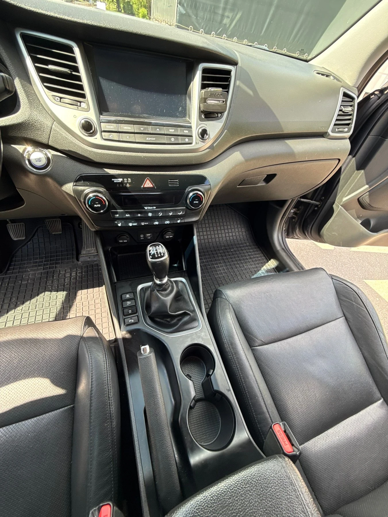 Hyundai Tucson, снимка 6 - Автомобили и джипове - 54918811
