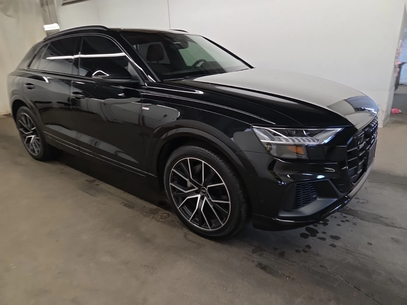 Audi Q8 TECHNIK * S LINE * HEAD UP * ОБДУХВАНЕ * CARFAX * , снимка 3 - Автомобили и джипове - 55214262