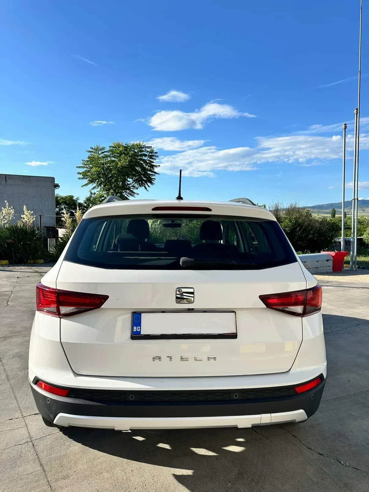Seat Ateca 1.6 TDI EUR6B, снимка 3 - Автомобили и джипове - 55338156