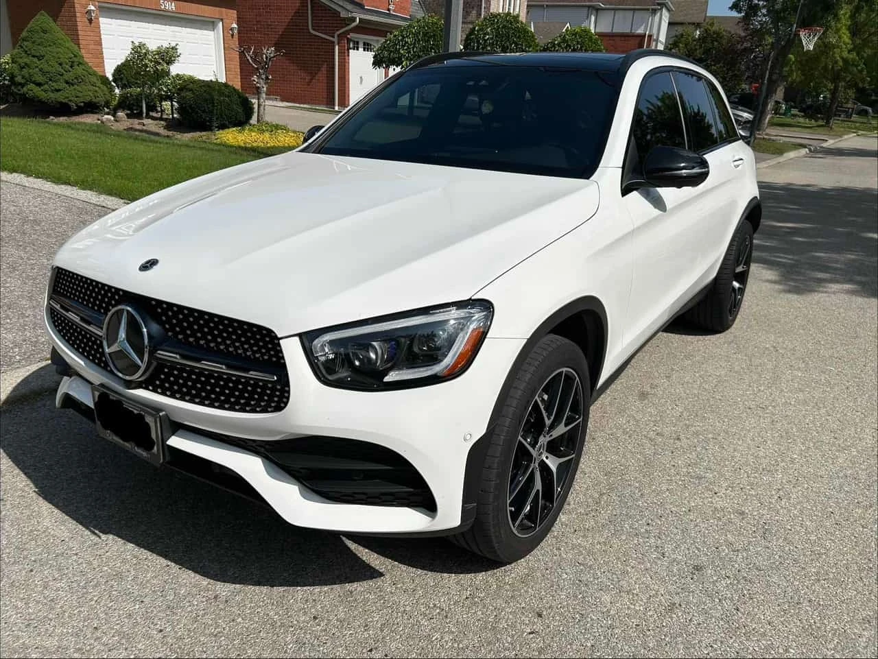 Mercedes-Benz GLC 300 * CARFAX * ОПЦИЯ ЗА ФИНАНСИРАНЕ
