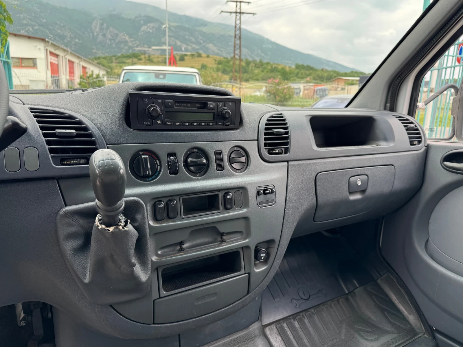 Mercedes-Benz Sprinter 411 CDI* Климатик* Двустранна щора - изображение 5