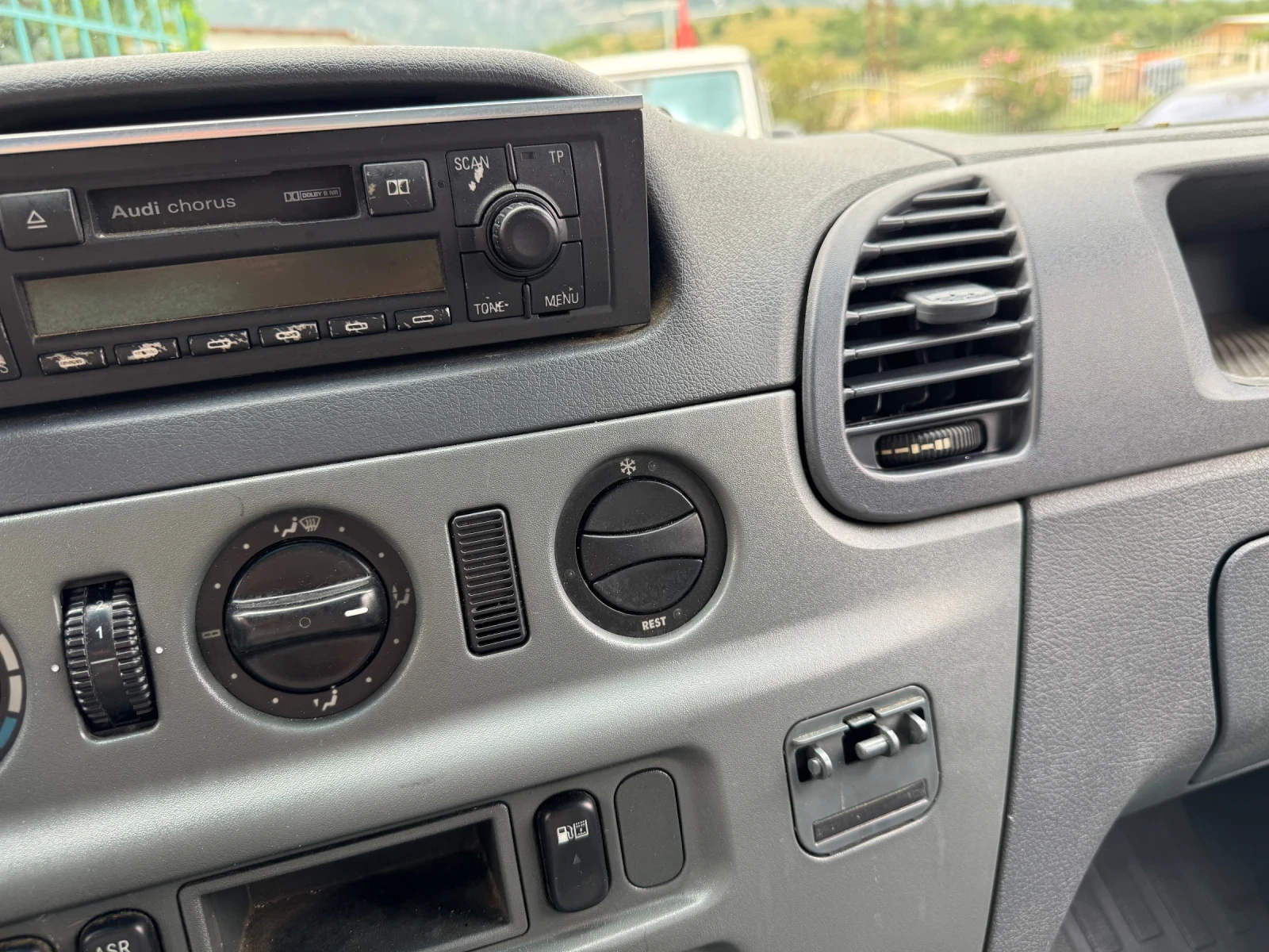 Mercedes-Benz Sprinter 411 CDI* Климатик* Двустранна щора - изображение 6