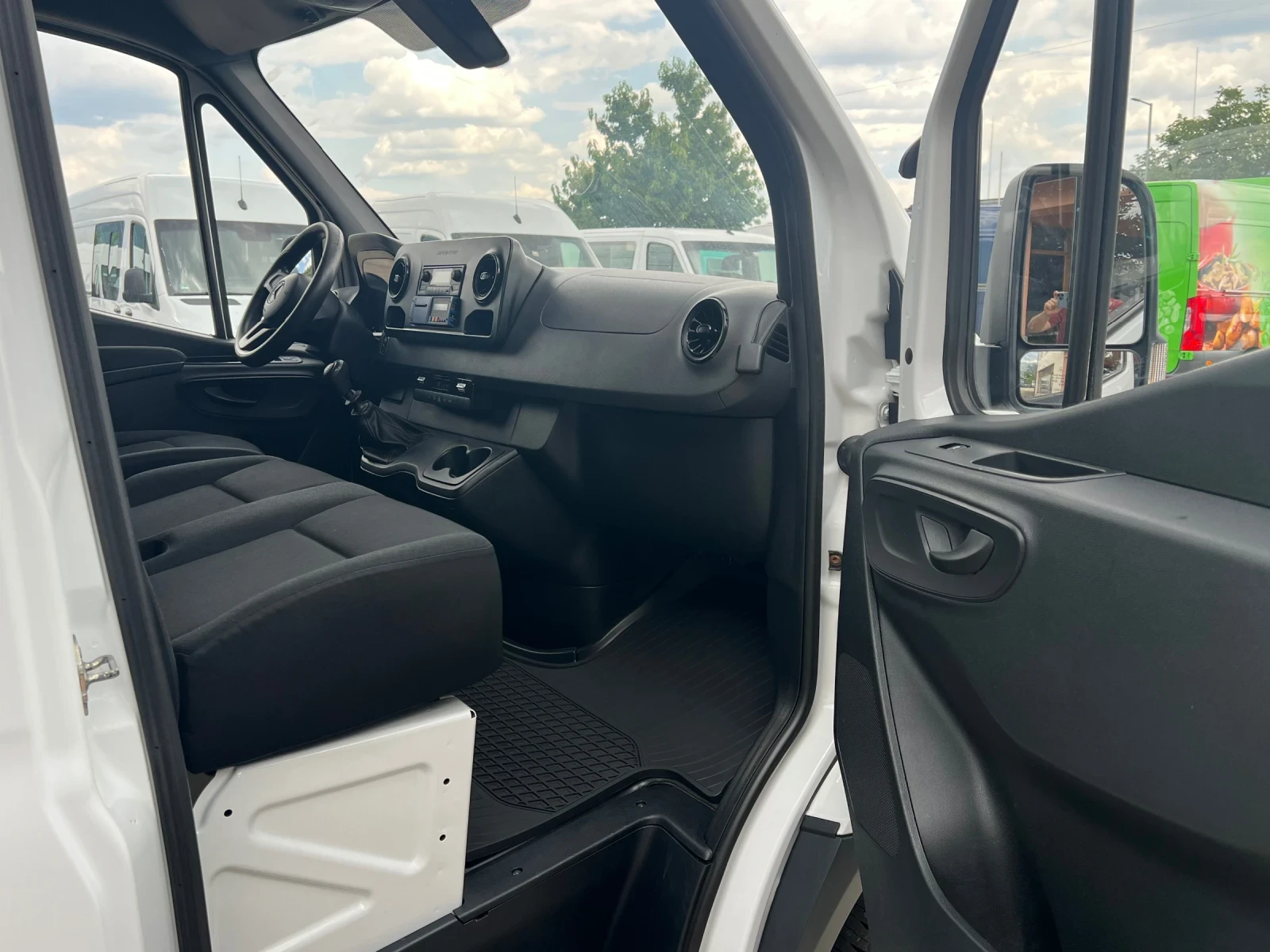 Mercedes-Benz Sprinter 314 ХЛАДИЛЕН, снимка 10 - Бусове и автобуси - 55315412