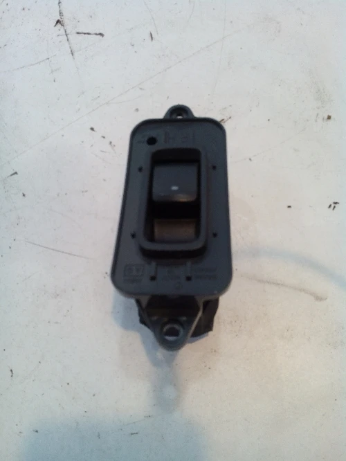 Копче ел.стъкло за Субару Легаси (предно дясно)