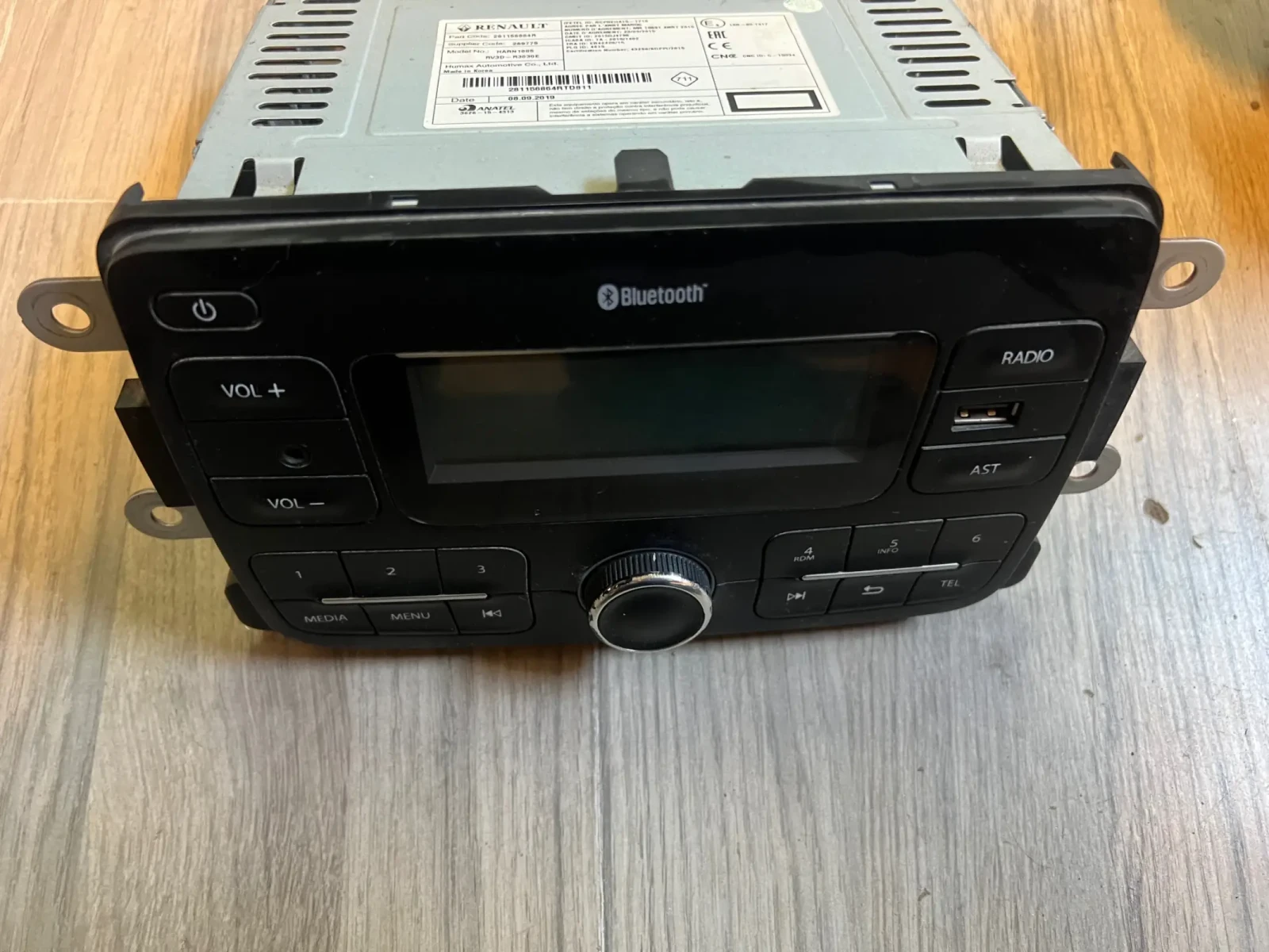 281156864R �����  USB Bluetooth Dacia 281156864R | Mobile.bg � ����������� 1